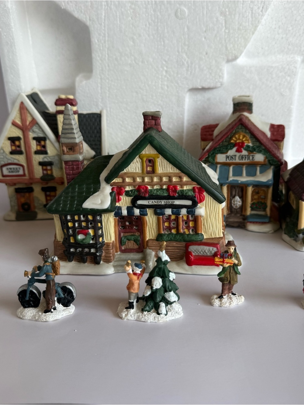 Christmas  village w/people Giftco, Victorian Ceramic, Votive set Xmas Navidad